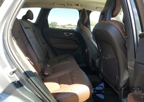 2018 Volvo Xc60 T6 Momentum из США, поврежденный, VIN YV4A22RK6J1032202